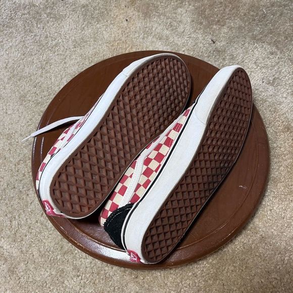 Sneaks Red and white checkerboard Vans black toes,heels Unisex 8.5Men/10 Women - Picture 3 of 8